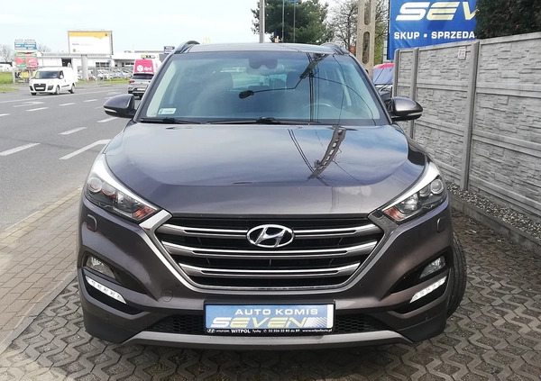 Hyundai Tucson cena 75000 przebieg: 175000, rok produkcji 2015 z Nowy Dwór Gdański małe 352